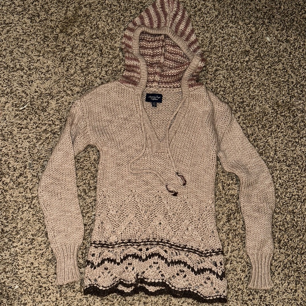 Size XS AEO Hooded Sweater Super Cute